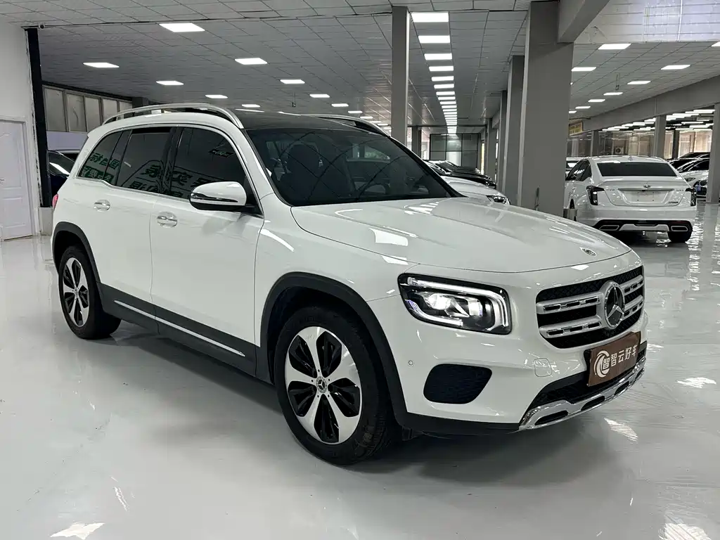 Mercedes-Benz GLB 2023