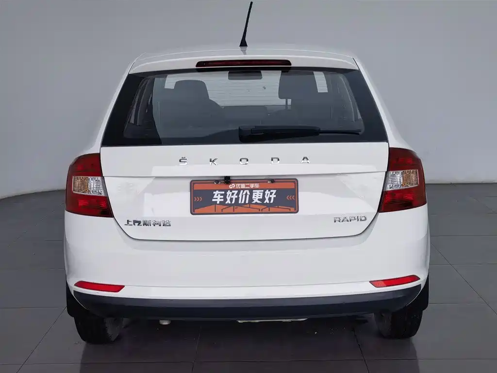 Skoda Rapid Spaceback 2019 — фото 4