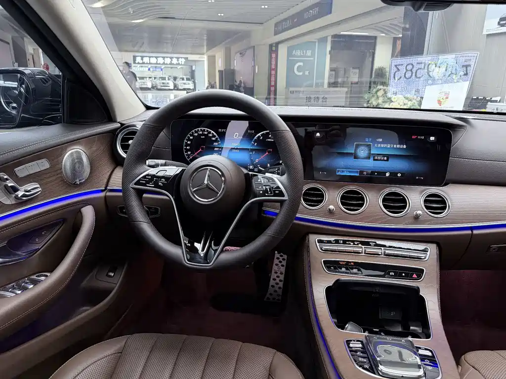 Mercedes-Benz E-Class 2021 — фото 13