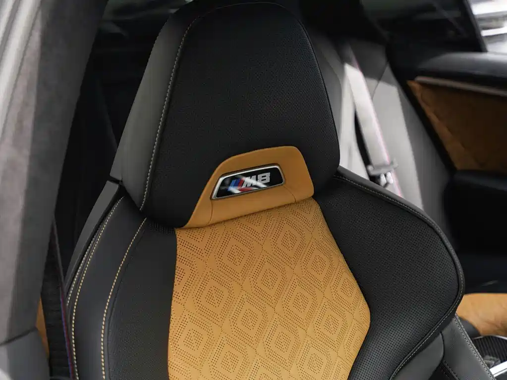 BMW M8 2022 — фото 8