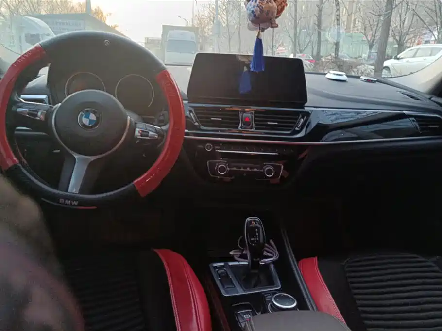 BMW 1 Series 2023 — фото 12
