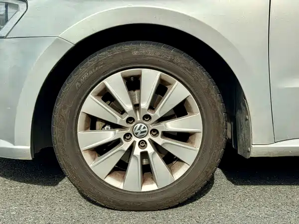 Volkswagen Lavida 2014