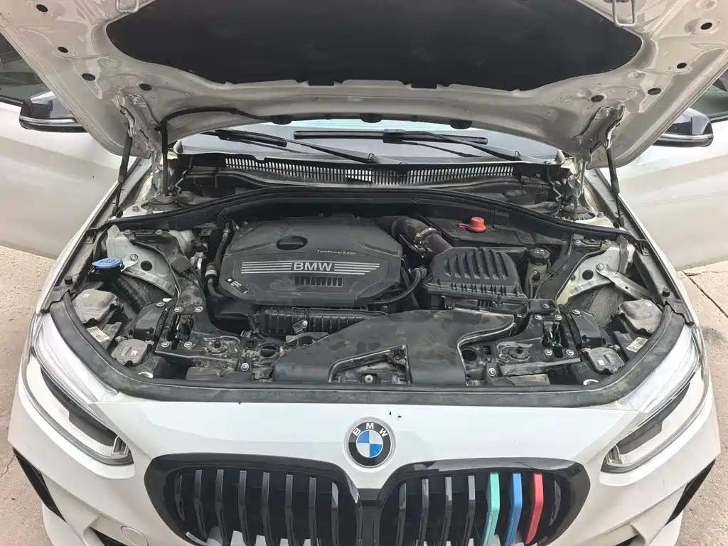 BMW 1 Series 2023 — фото 10