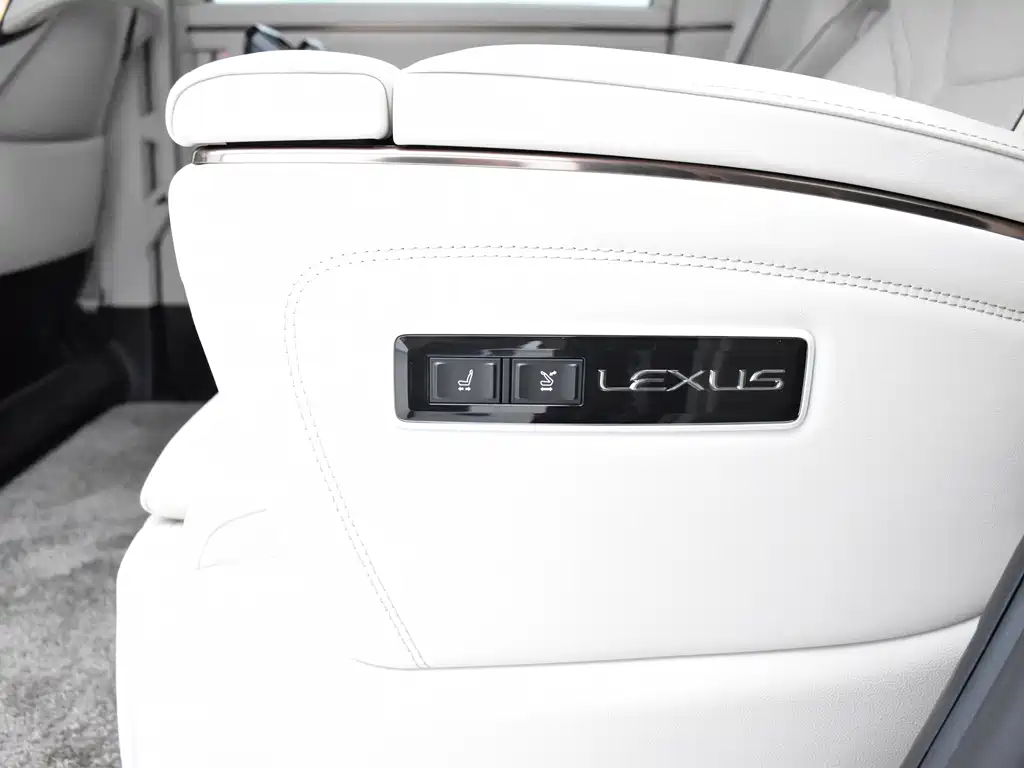 Lexus LM 2023 — фото 19