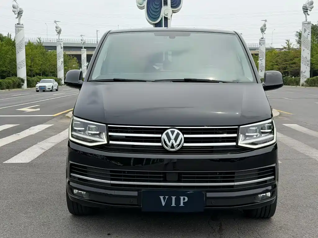 Volkswagen Multivan 2018 — фото 2