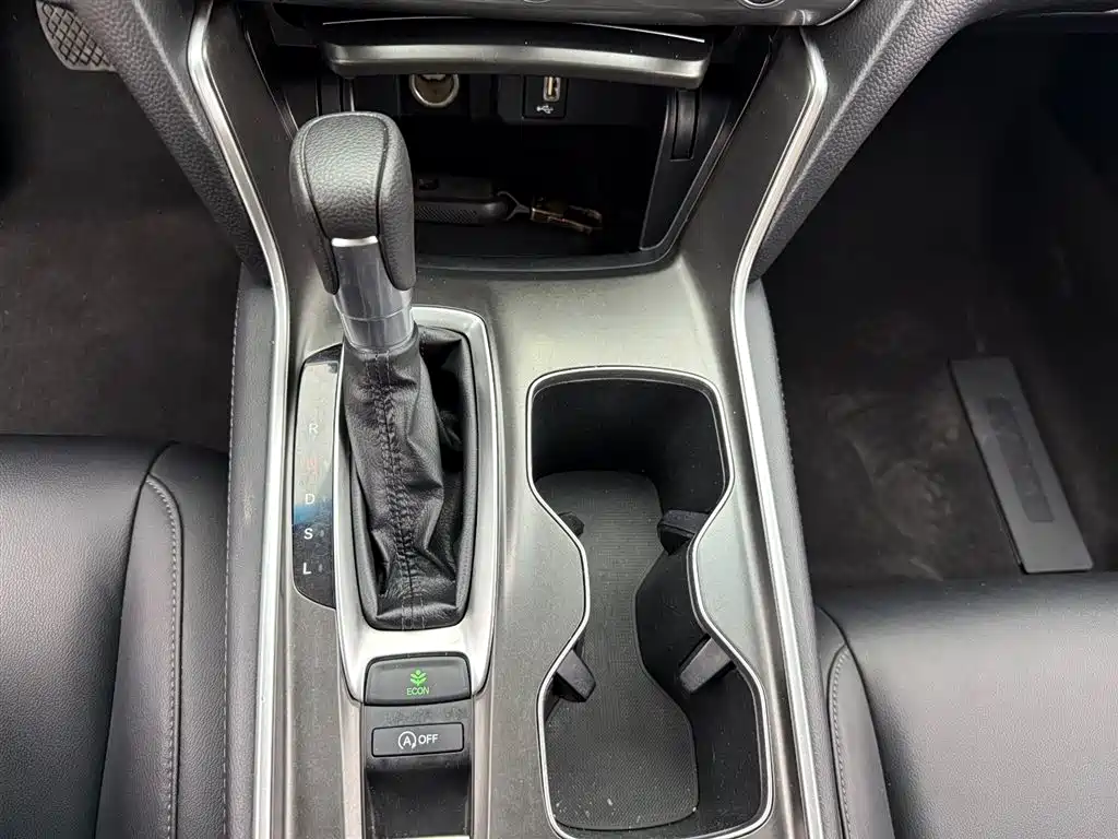 Honda Accord 2021 — фото 9