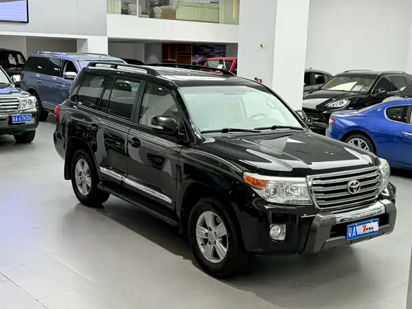 Toyota Land Cruiser 2012