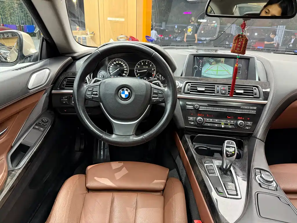 BMW 6 Series 2012 — фото 21
