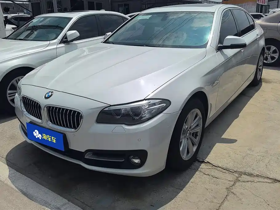 BMW 5 Series 2016 — фото 1