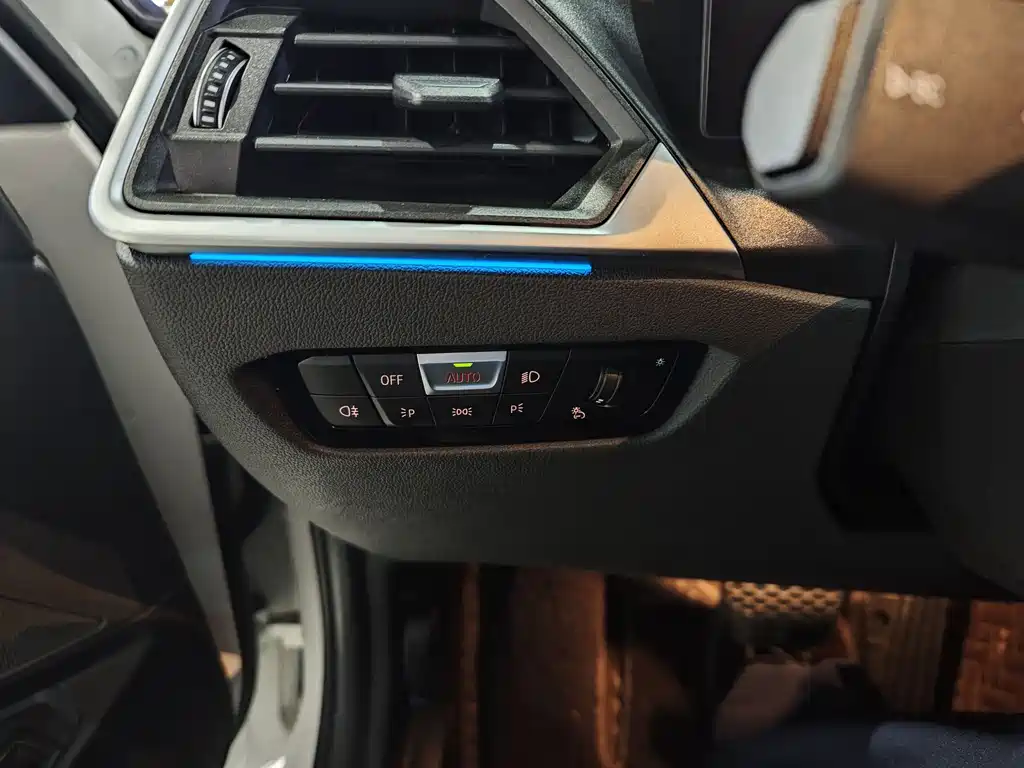 BMW 3 Series 2023