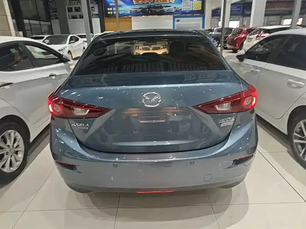 Mazda 3 Axela 2016