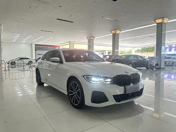 BMW 3 Series 2021