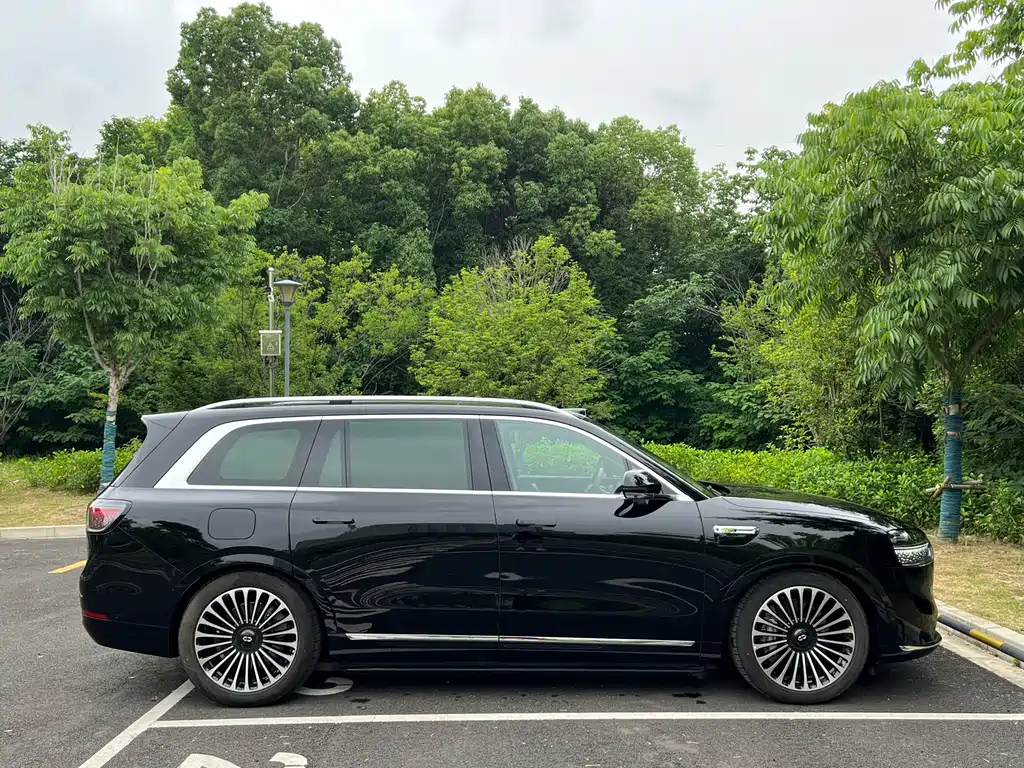AITO M9 2025 — фото 15