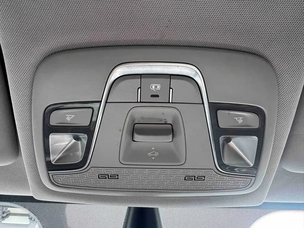 Geely Vision X3 2021 — фото 14
