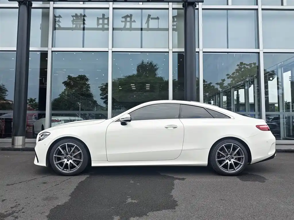 Mercedes-Benz E-Class 2023 — фото 2