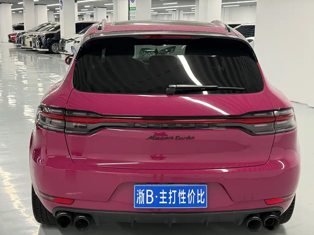 Porsche Macan 2017 — фото 20