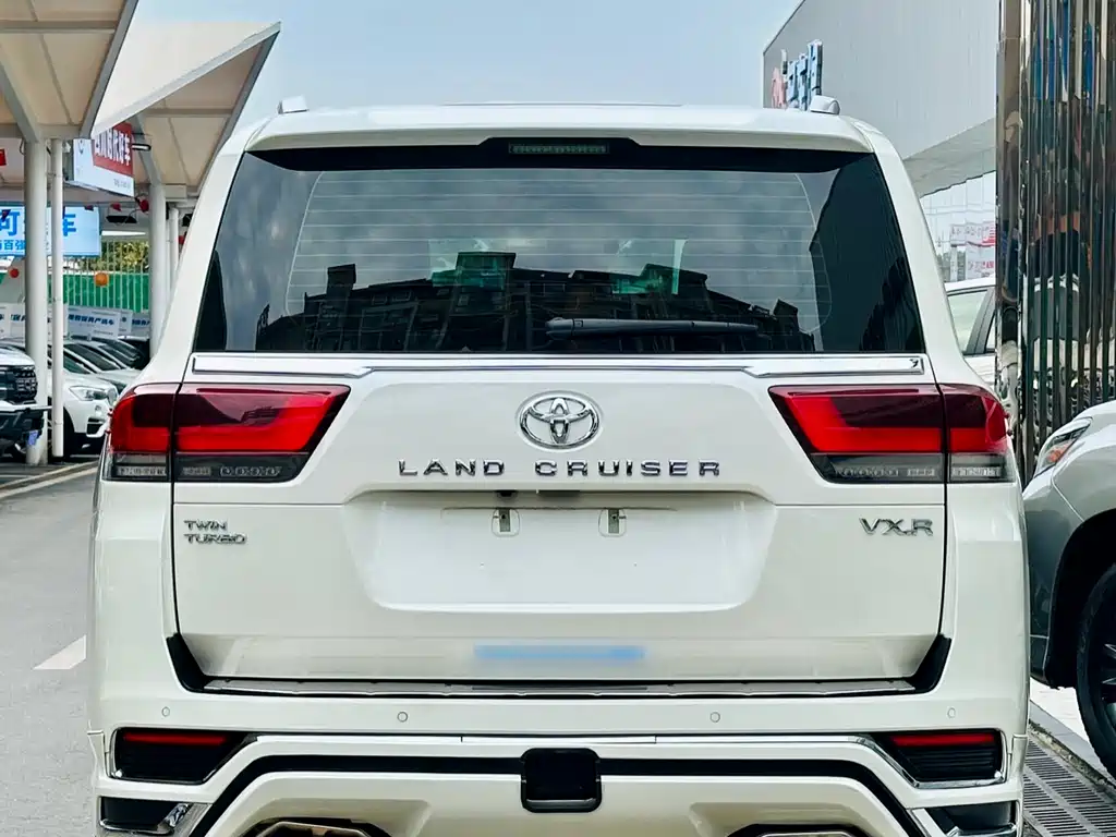 Toyota Land Cruiser 2025 — фото 3