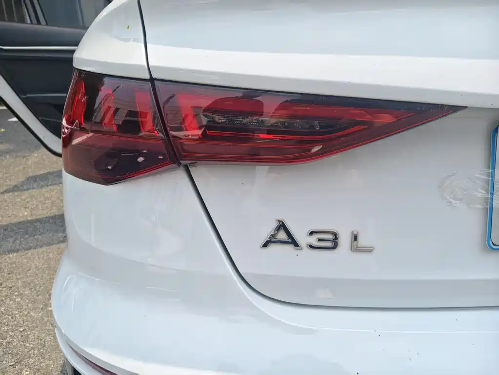 Audi A3 2022 — фото 13