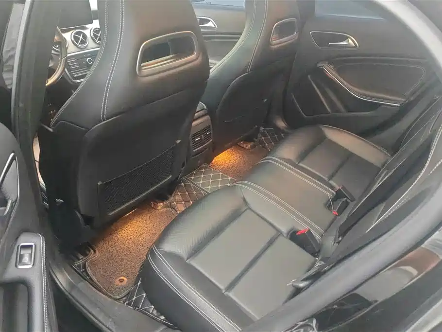 Mercedes-Benz GLA 2016 — фото 11