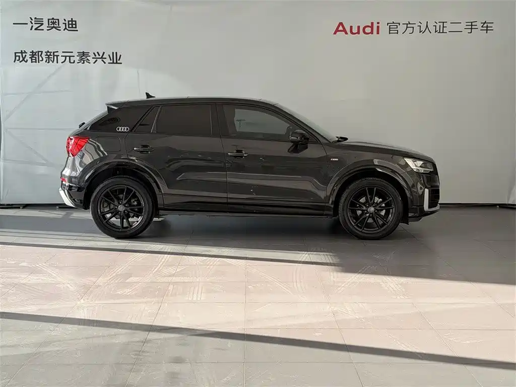Audi Q2L 2021 — фото 3
