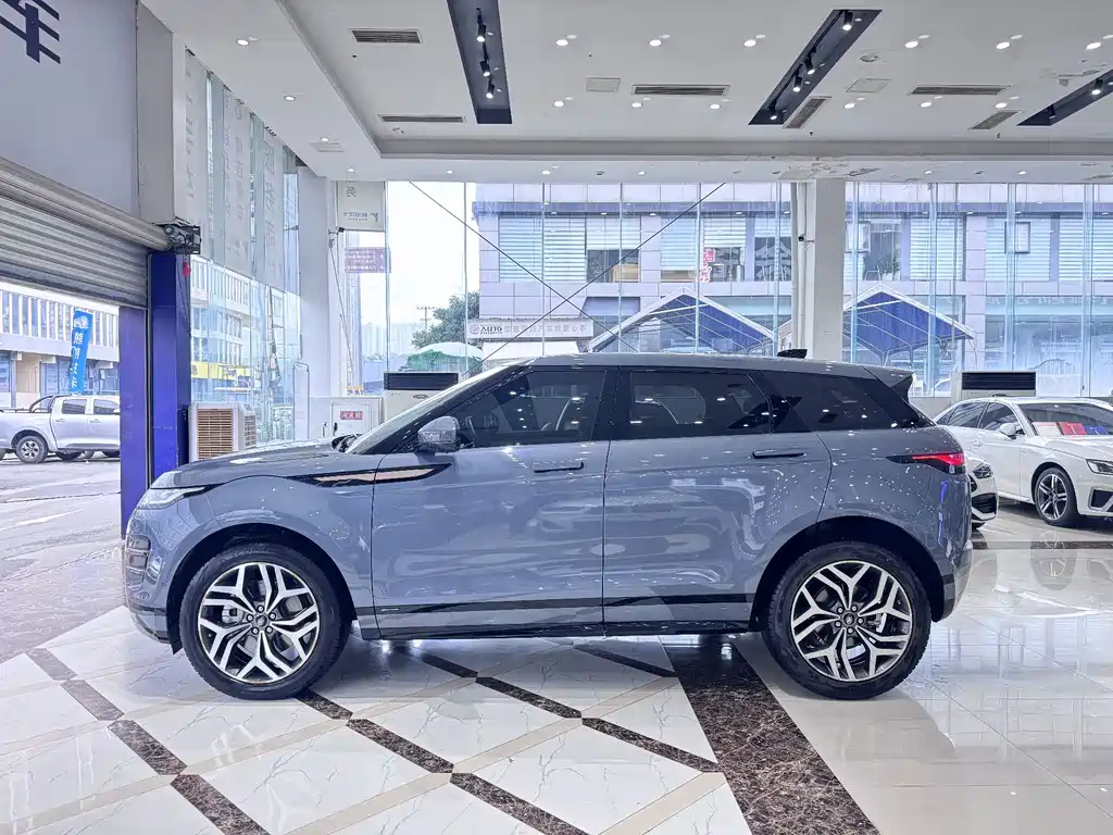 Land Rover Evoque 2021 — фото 17