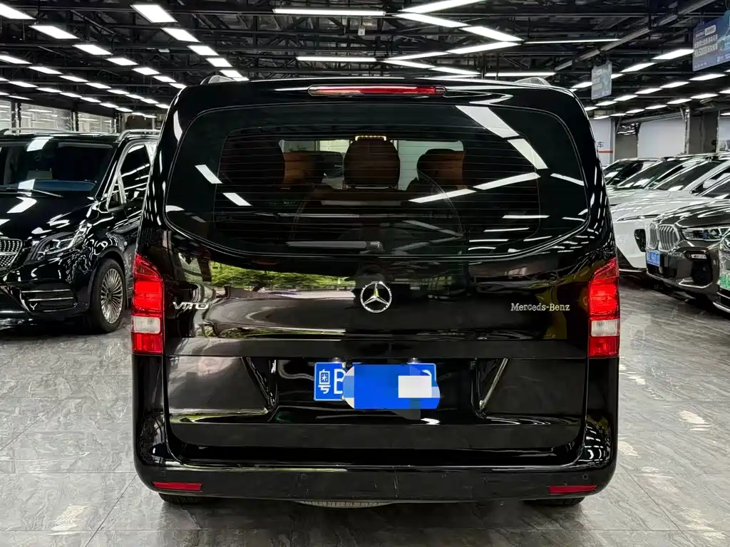 Mercedes-Benz Vito 2022 — фото 14