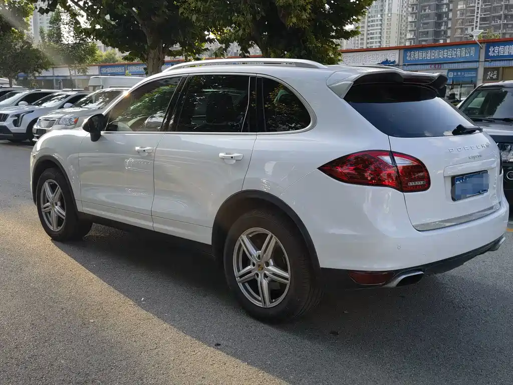 Porsche Cayenne 2014 — фото 14