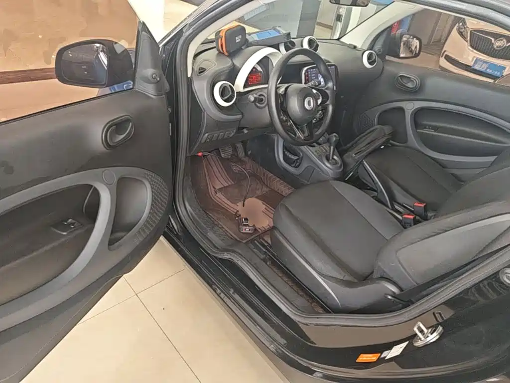 smart fortwo 2016 — фото 16