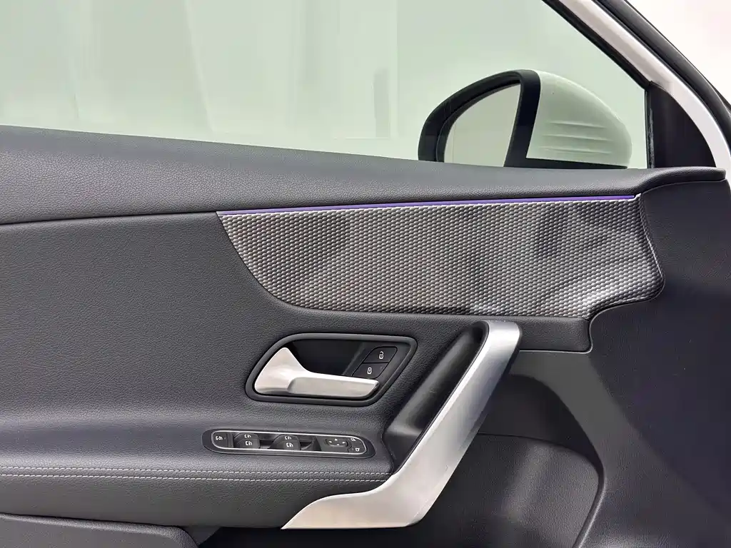 Mercedes-Benz A-Class 2020 — фото 14