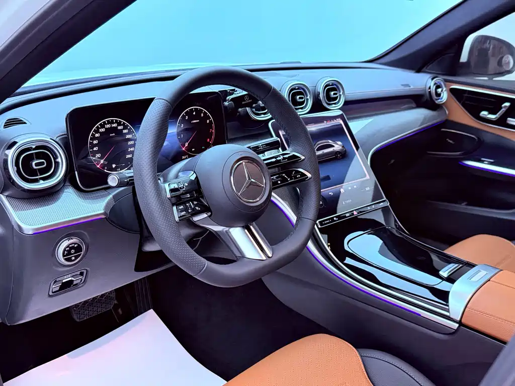 Mercedes-Benz C-Class 2023 — фото 9