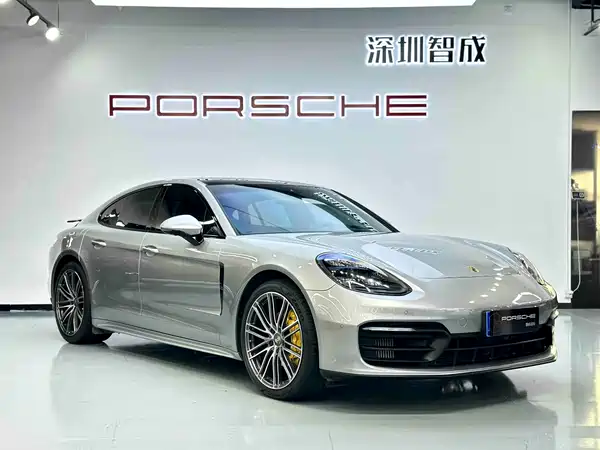 Porsche Panamera 2021