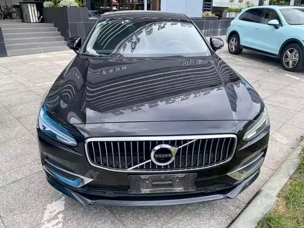 Volvo S90 2020