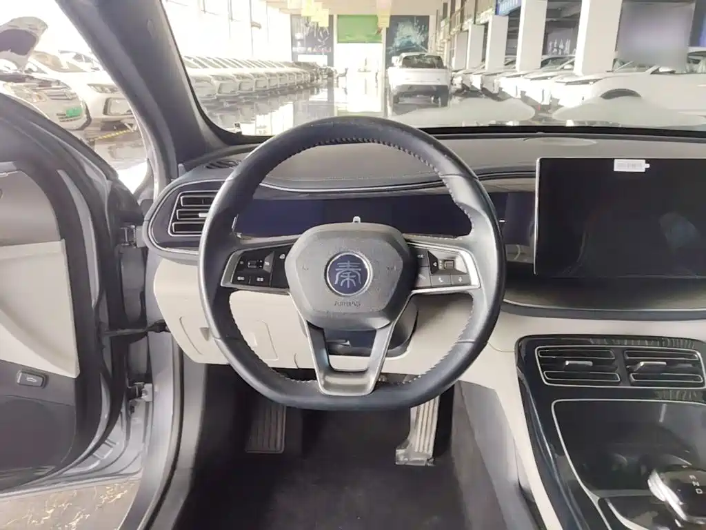 BYD Qin PLUS 2022 — фото 11