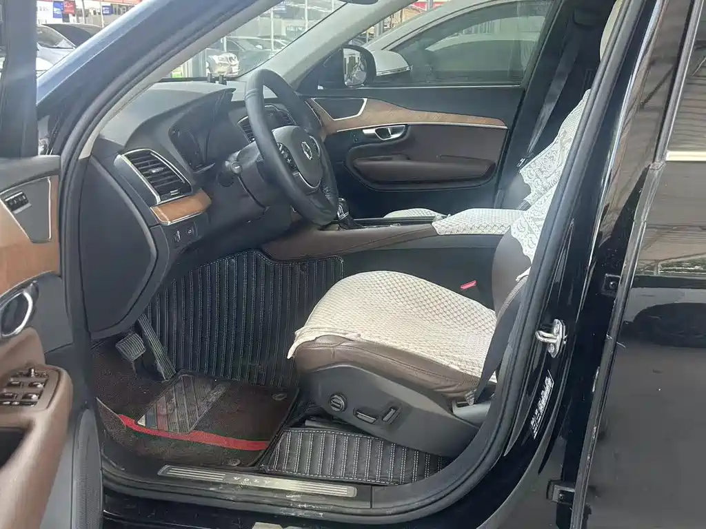 Volvo XC90 2019