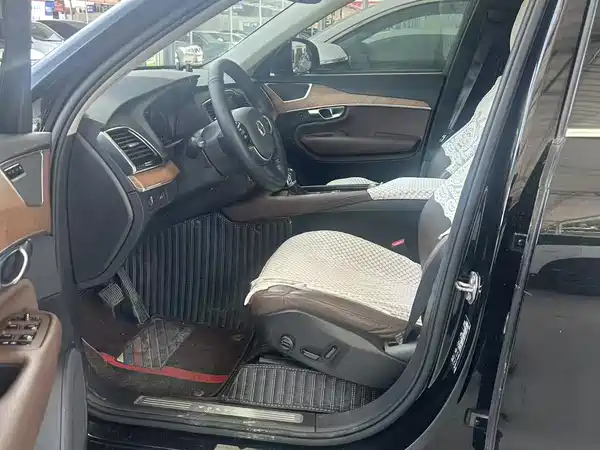 Volvo XC90 2019