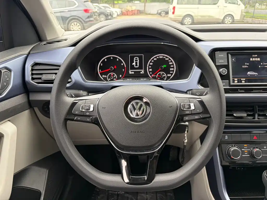 Volkswagen T-Cross 2020 — фото 14