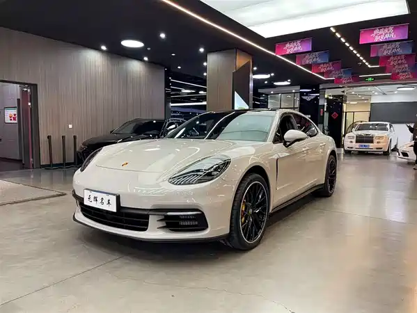 Porsche Panamera 2019
