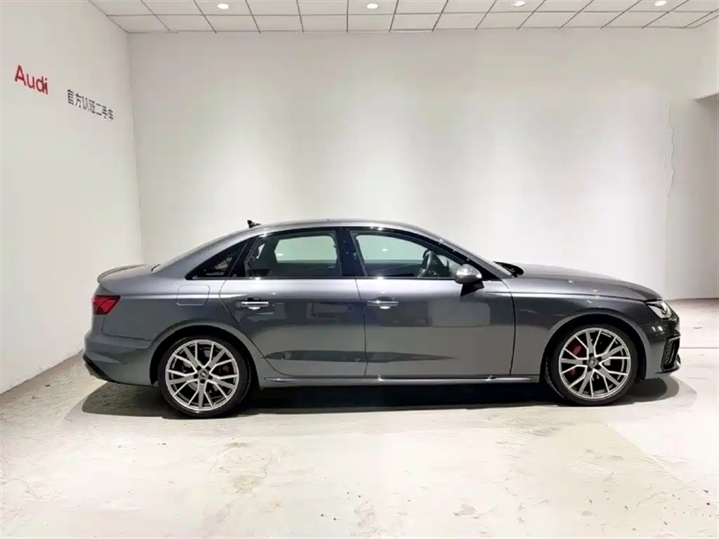 Audi S4 2024