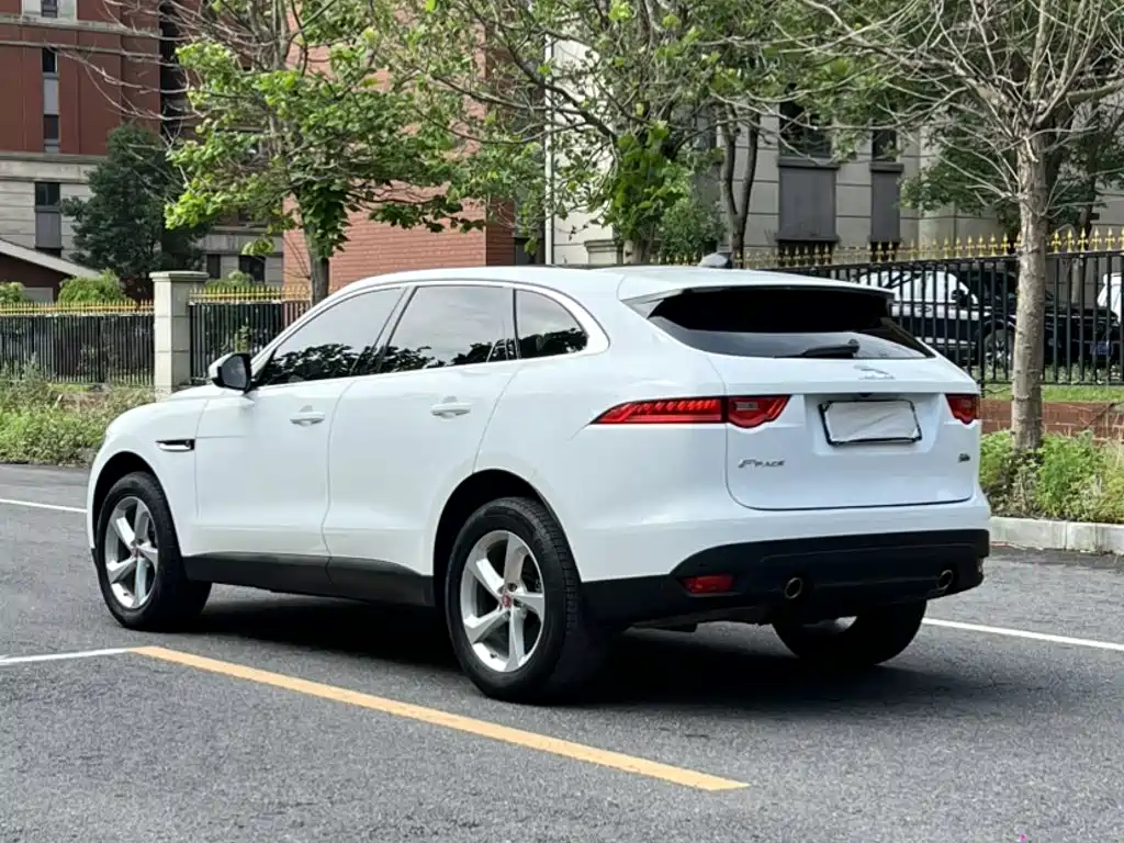 Jaguar F-PACE 2020 — фото 8