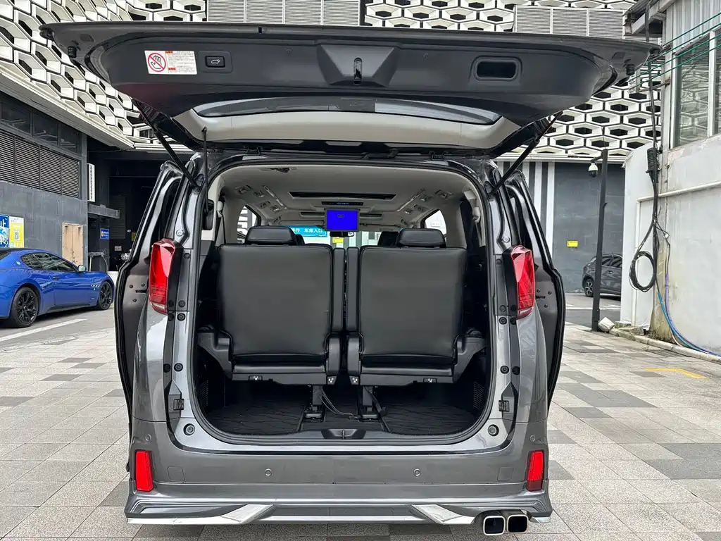 Toyota Alphard 2015 — фото 17