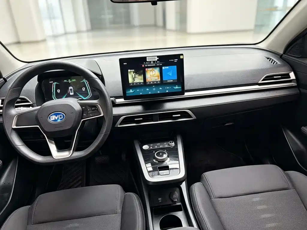 BYD e2 2022