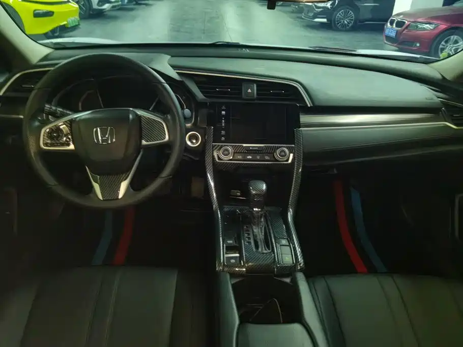 Honda Civic 2021 — фото 12