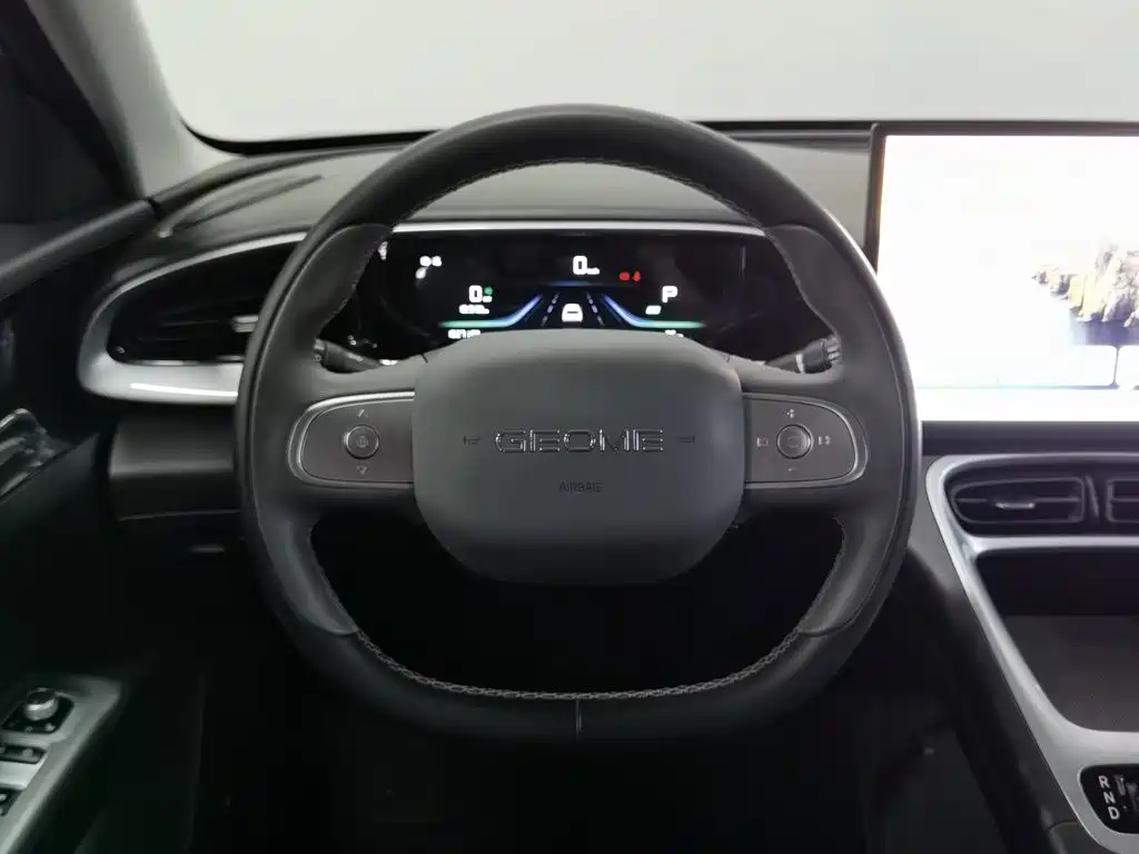 Geely Galaxy Starwish 2025 — фото 11
