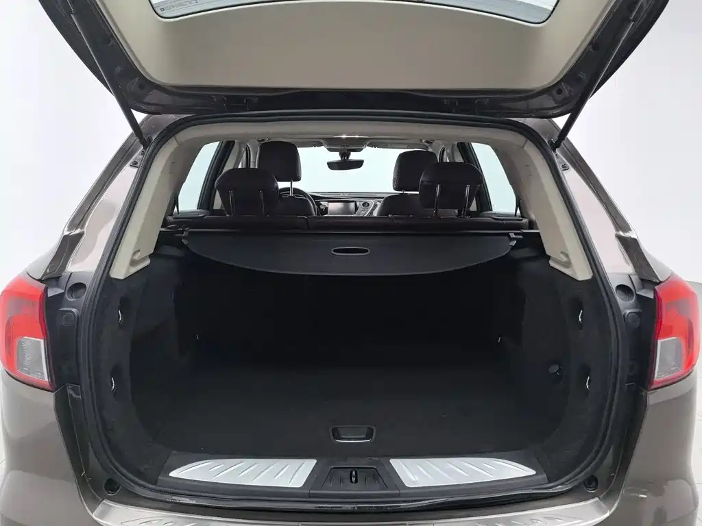 Buick Envision Plus 2016 — фото 16