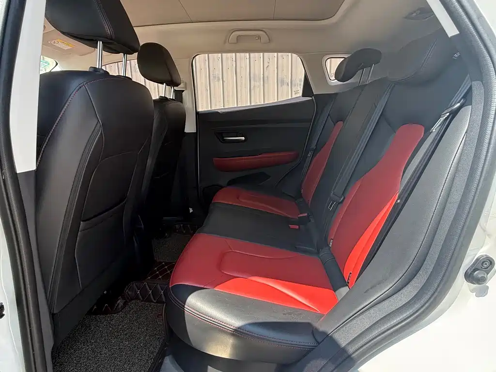 Haval H2s 2018 — фото 10