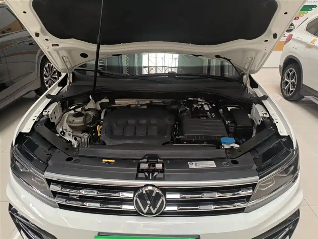 Volkswagen Tiguan L 2021 — фото 20
