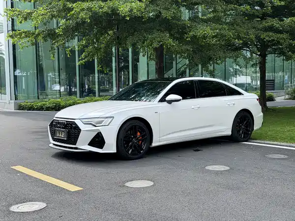 Audi A6L 2022