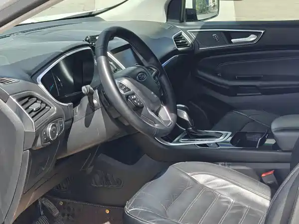 Ford Edge 2015