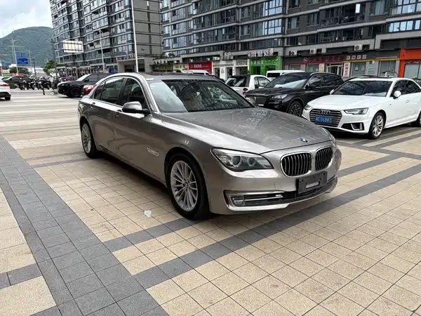 BMW 7 Series 2015