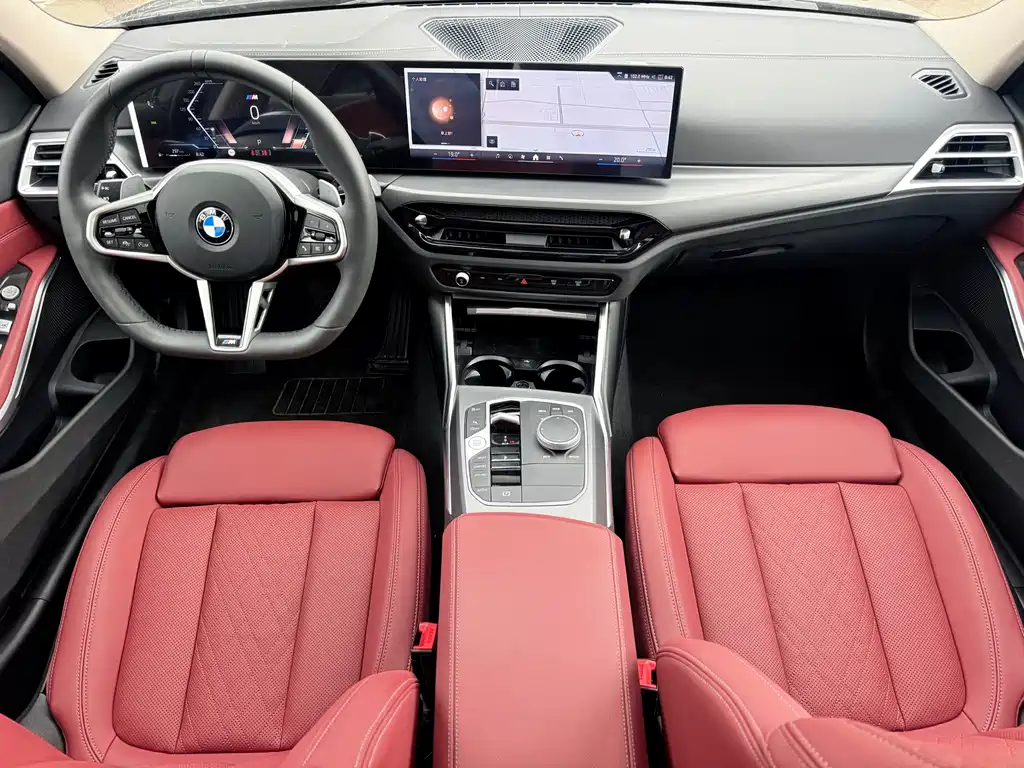 BMW 3 Series 2025 — фото 12